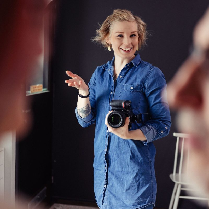 Valokuvaaja Jenni Oranen on Valokuvaamo Jenora Designin yrittäjä